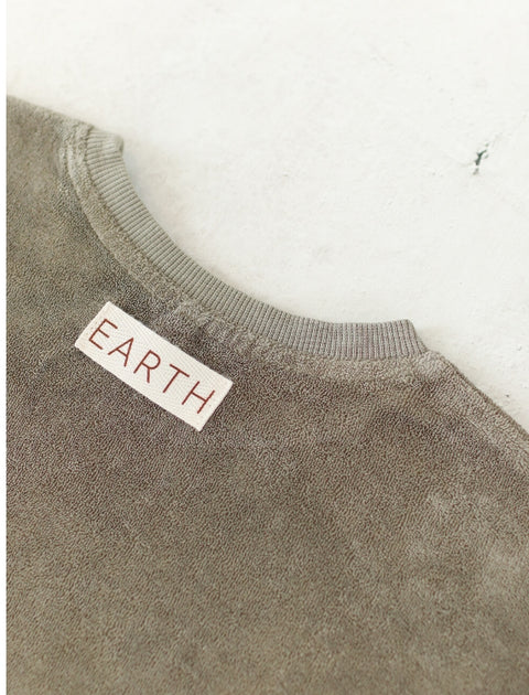 EARTH（アース）2024SS  Cropped Sweat -Khaki(warm beige) クロップドスウェット