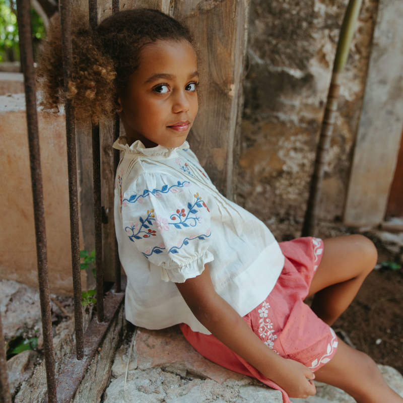 【haru】rosy luce トップス D1】Lali Kids（ラリキッズ）2026SS Luna Top in Antique White Linen