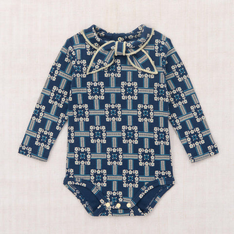 【D1】Misha&Puff（ミーシャアンドパフ）2026WI Baby Scout Onesie - Moonlight Railroad Floral - 長袖ロンパース.