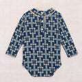 【D1】Misha&Puff（ミーシャアンドパフ）2026WI Baby Scout Onesie - Moonlight Railroad Floral - 長袖ロンパース.
