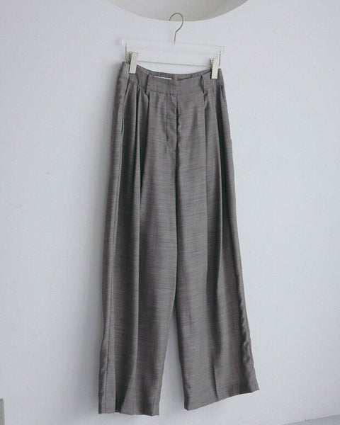 【4月下旬入荷次第お届けのご予約】anuke（アンヌーク） Woolchambray Tuck Pants 62710717.