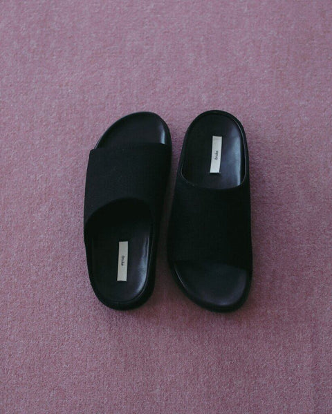 【3月中旬入荷次第お届けのご予約】anuke（アンヌーク） Wide Belt Sandals 62711004.
