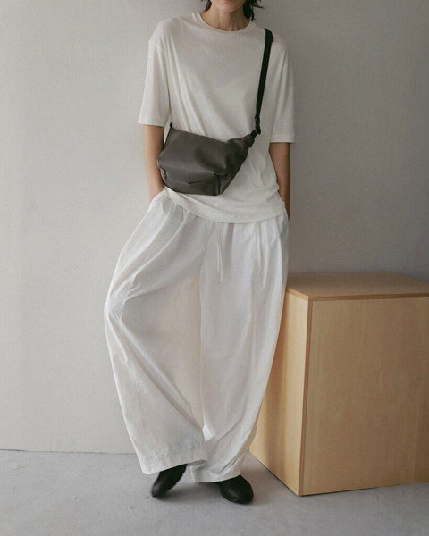 【3月中旬入荷次第お届けのご予約】anuke（アンヌーク） Volumetuck Cocoon Pants 62710710.