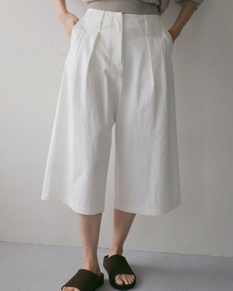 【4月上旬入荷次第お届けのご予約】anuke（アンヌーク） Tuck Bermuda Pants 62710705.
