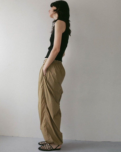 【3月上旬入荷次第お届けのご予約】anuke（アンヌーク） Sheer Nylon Pants 62710708.
