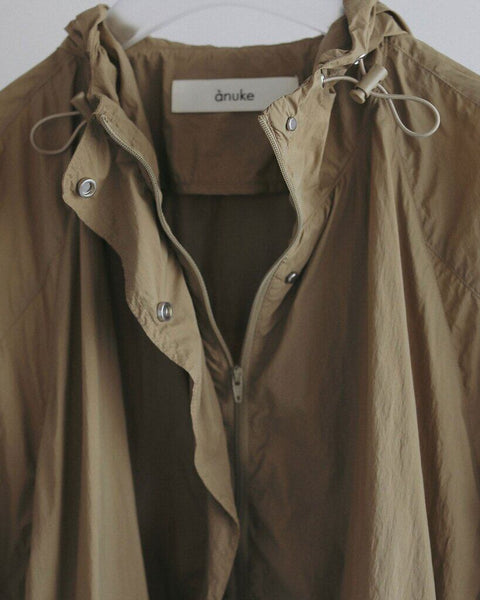 【3月上旬入荷次第お届けのご予約】anuke（アンヌーク） Sheer Track Blouson 62710201.