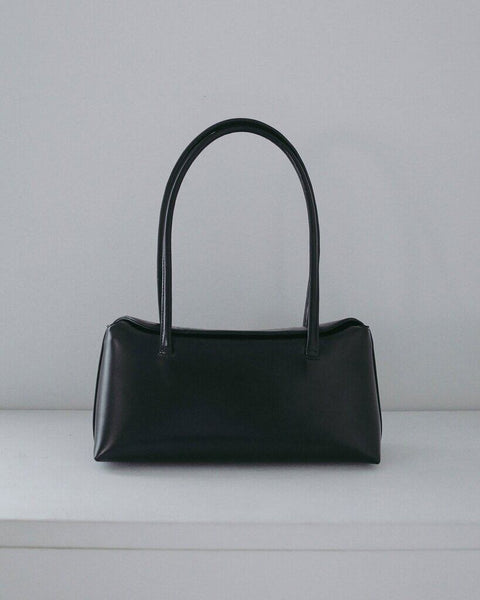 【2月上旬入荷次第お届けのご予約】anuke（アンヌーク） Leather Boston Bag 62711003.