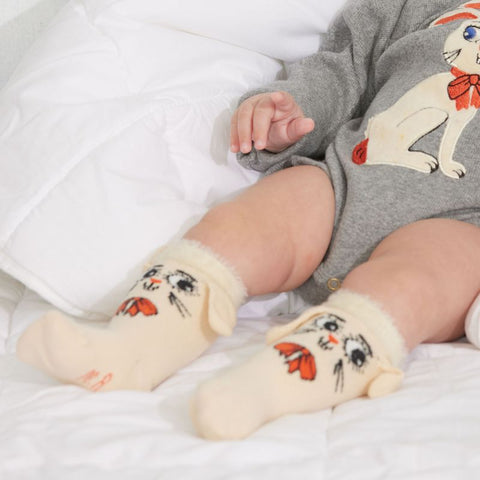 【ch1】mini rodini（ミニロディーニ） 2026AW Kittens socks 子ねこ柄ベビー帽.