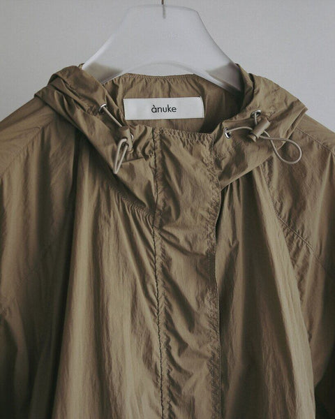 【3月上旬入荷次第お届けのご予約】anuke（アンヌーク） Sheer Track Blouson 62710201.