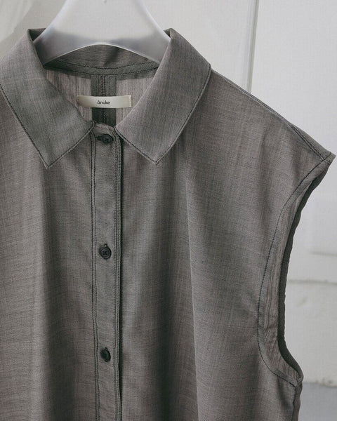 【4月下旬入荷次第お届けのご予約】anuke（アンヌーク） Woolchambray Sleeveless Shirts 62710405.