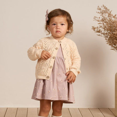 【D2】Quincy Mae（クインシーメイ）2024AW LONG SLEEVE BABY DRESS　BUTTERFLIES  蝶柄ベビーワンピース.