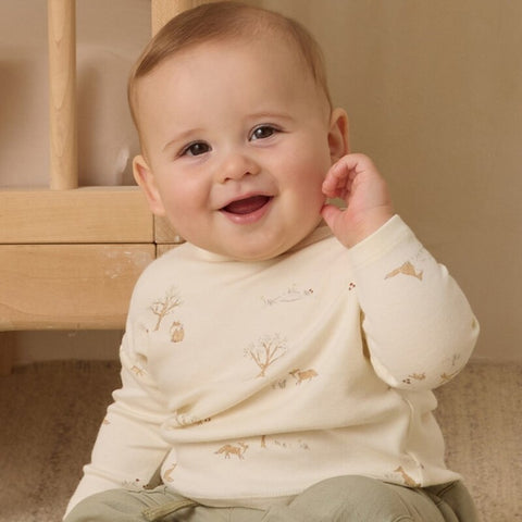 【D1】Quincy Mae（クインシーメイ）2025AW  LONG SLEEVE TEE -FOX LAND- プリント長袖Tシャツ