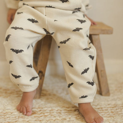 【D1】Quincy Mae（クインシーメイ）2025AW WAFFLE SLOUCH SET  -BATS- コウモリ柄トップス＋パンツセット