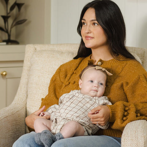 【D2】Quincy Mae（クインシーメイ）2025AW LITTLE KNOT HEADBAND -GOLDEN-　リボン付きヘッドバンド、ヘアアクセ