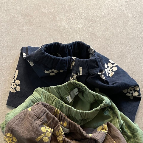 [Reservations for delivery in October] &amp;pal 2024AW moon pattern salo pett Moon flare overalls navy