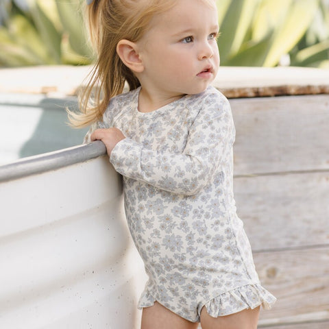 【D2】Quincy Mae（クインシーメイ）2026SS  OLIVIA  RASHGUARD ONE-PIECE -BLUE FLORAL-　ラッシュガードワンピース  ブルーフローラル