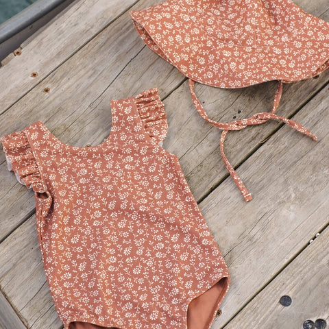 【D2】Quincy Mae（クインシーメイ）2026SS  SCOOP BACK ONE-PIECE SWIMSUIT -POPPY FLORAL-　花柄ワンピース水着  ポピーフローラル