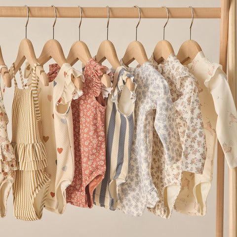 【D2】Quincy Mae（クインシーメイ）2026SS  SCOOP BACK ONE-PIECE SWIMSUIT -POPPY FLORAL-　花柄ワンピース水着  ポピーフローラル