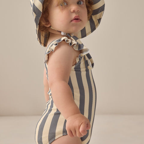 【D2】Quincy Mae（クインシーメイ）2026SS  SCOOP BACK ONE-PIECE SWIMSUIT -RETRO OCEAN STRIPE-　ストライプワンピース水着 レトロオーシャン
