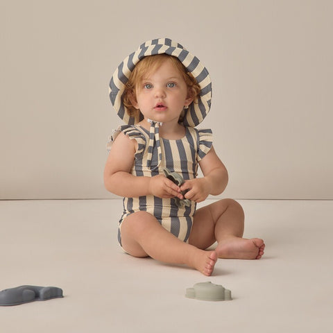 【D2】Quincy Mae（クインシーメイ）2026SS  SCOOP BACK ONE-PIECE SWIMSUIT -RETRO OCEAN STRIPE-　ストライプワンピース水着 レトロオーシャン