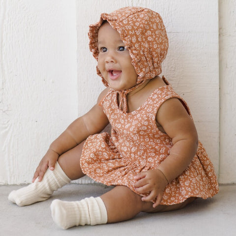 【D2】Quincy Mae（クインシーメイ）2026SS  WOVEN RUFFLE BONNET - POPPY FLORAL-  花柄フリルボンネット