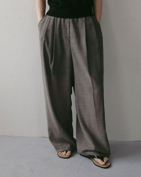【4月下旬入荷次第お届けのご予約】anuke（アンヌーク） Woolchambray Tuck Pants 62710717.