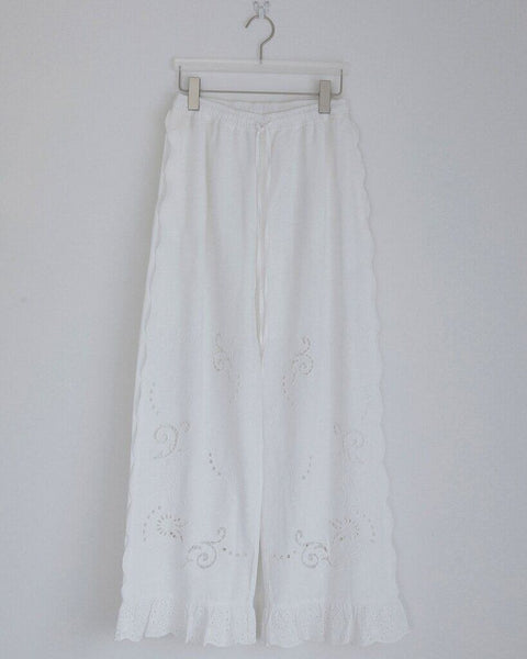 【3月下旬入荷次第お届けのご予約】anuke（アンヌーク） Cutwork Lace Pants 62710707.