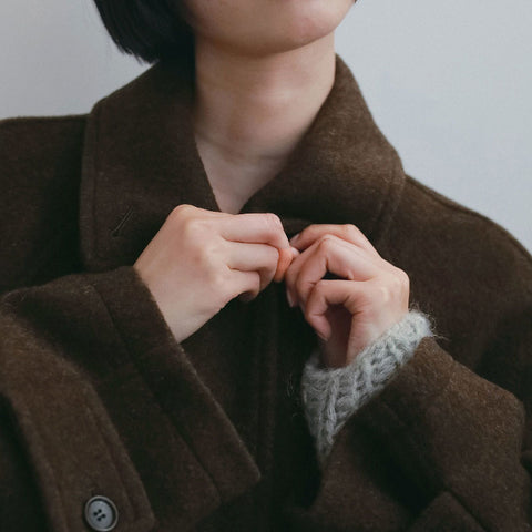 【11月上旬入荷次第お届けのご予約】anuke（アンヌーク） Soutiencollar Over Coat ステンカラーコート（CGRY/BRN）62620003.