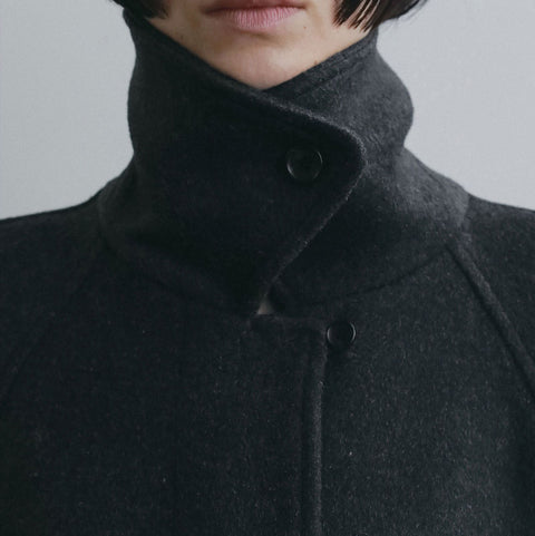 【11月上旬入荷次第お届けのご予約】anuke（アンヌーク） Soutiencollar Over Coat ステンカラーコート（CGRY/BRN）62620003.