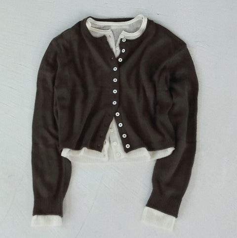 【10月中旬入荷次第お届けのご予約】anuke（アンヌーク） Layered Crewneck Cardigan レイヤードニットセット（CGRY/BRN）62620531