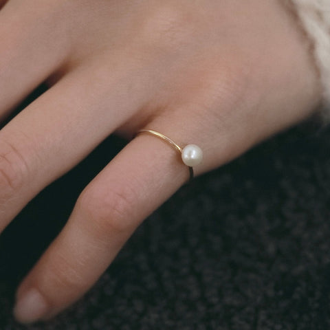 【12月中旬入荷次第お届けのご予約】anuke（アンヌーク） Grainpearl Pinky Ring 1粒淡水パールピンキーリング（WHT）62620906.