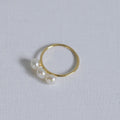 【12月中旬入荷次第お届けのご予約】anuke（アンヌーク） Pearlline Pinky Ring 3粒淡水パールピンキーリング（WHT）62620908.