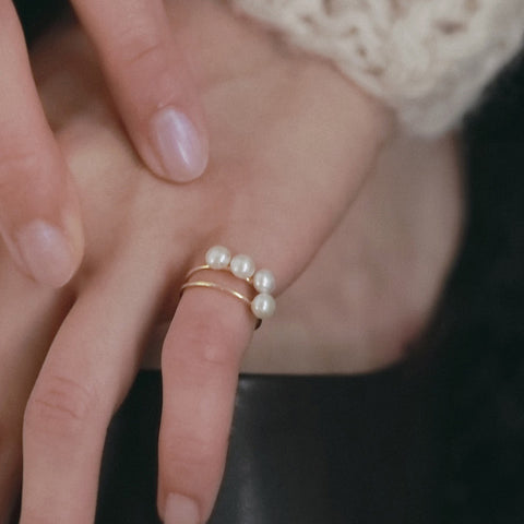 【12月中旬入荷次第お届けのご予約】anuke（アンヌーク） Pearlline Pinky Ring 3粒淡水パールピンキーリング（WHT）62620908.