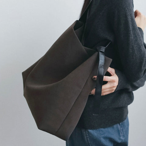 【10月中旬入荷次第お届けのご予約】anuke（アンヌーク） Ecoleather Tote Bag エコレザートートバッグ（BLK/BRN）62621024.