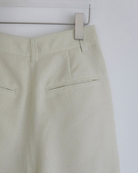 【3月中旬入荷次第お届けのご予約】anuke（アンヌーク） Tuck Half Pants 62710713.
