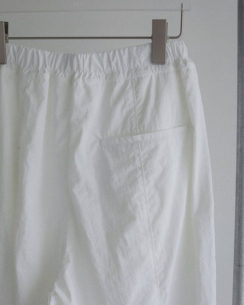 【3月中旬入荷次第お届けのご予約】anuke（アンヌーク） Volumetuck Cocoon Pants 62710710.