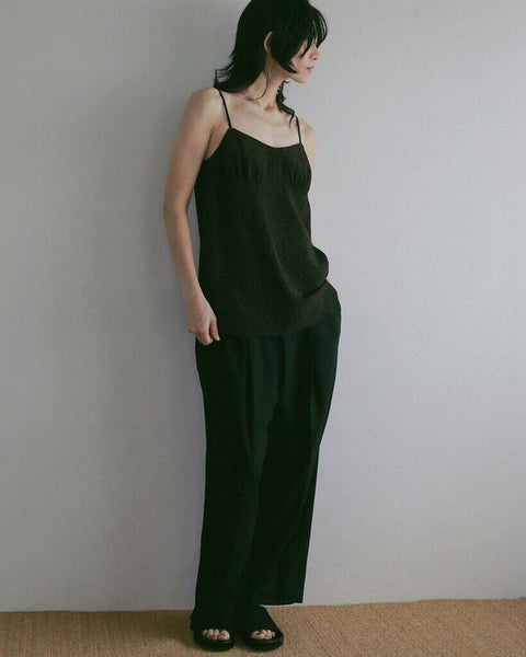 【4月下旬入荷次第お届けのご予約】anuke（アンヌーク） Woolchambray Tuck Pants 62710717.