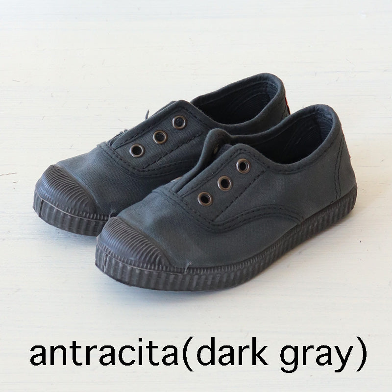 送料無料】Cienta（シエンタ）ブラックソール Tストラップ(77N