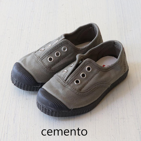 【送料無料】Cienta（シエンタ）ブラックソール Tストラップ(77N)、デッキシューズ スリッポン(70N)、ベルクロ(76N)