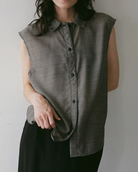 【4月下旬入荷次第お届けのご予約】anuke（アンヌーク） Woolchambray Sleeveless Shirts 62710405.