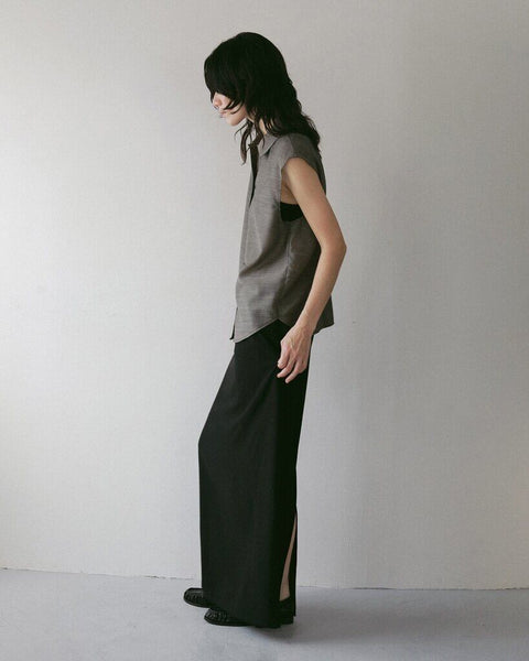 【4月下旬入荷次第お届けのご予約】anuke（アンヌーク） Woolchambray Sleeveless Shirts 62710405.