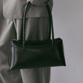 【2月上旬入荷次第お届けのご予約】anuke（アンヌーク） Leather Boston Bag 62711003.
