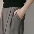 【4月下旬入荷次第お届けのご予約】anuke（アンヌーク） Woolchambray Tuck Pants 62710717.