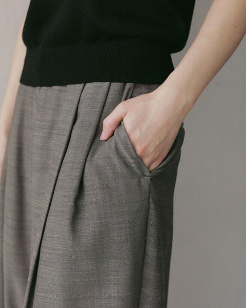 【4月下旬入荷次第お届けのご予約】anuke（アンヌーク） Woolchambray Tuck Pants 62710717.