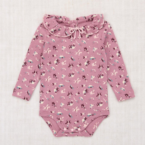 【D1】Misha&Puff（ミーシャアンドパフ）2026aw Baby Pattie Onesie - Antique Rose Circus - 長袖ロンパース