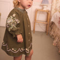 Apolina（アポリナ）2026AW BABY CARINA EMBROIDERED SMOCK - FOREST - ベビードレス、ワンピース.