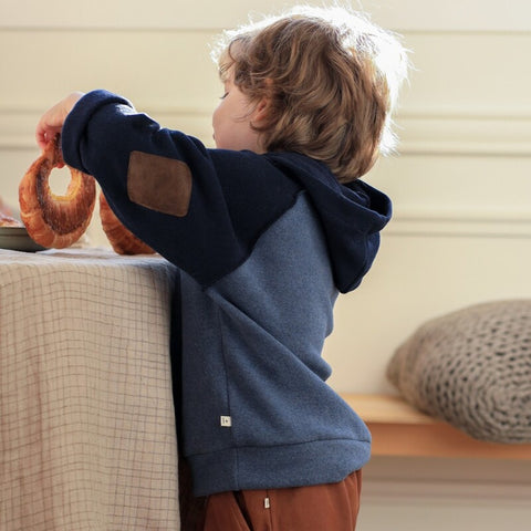 1 + in the family（ワンモア イン ザ ファミリー） 2025AW  HAKON -denim- hooded sweater フード付きセーター