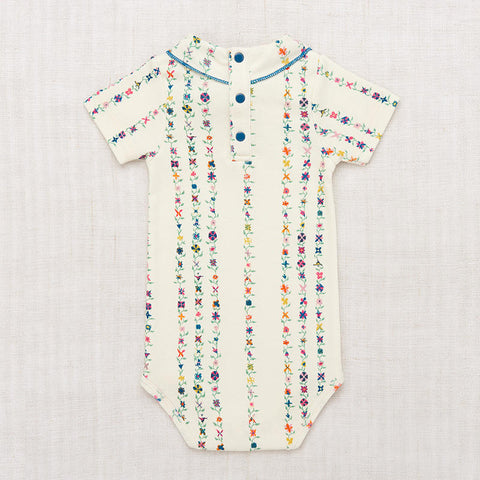 【3/17まで送料無料】【drop2】Misha&Puff（ミーシャアンドパフ）2025SS Short Sleeve Scout Onesie -String Little Botanica- 半袖ロンパース