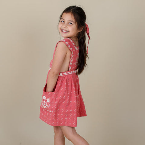 Lali Kids（ラリキッズ）2025SS Clara Romper in Coral Crossstitch　ロンパー、キュロット