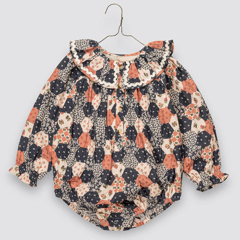 Little Cotton Clothes（リトルコットンクローズ）2026AW Emilie romper Patchwork Floral ロンパース
